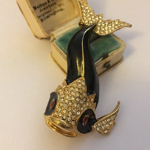 Vintage Fish brooch, fish brooch, costume fish brooch, gold fish brooch, fish pin, fish jewellery, fish design piece, fish pin, divine piece