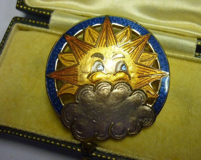 Vintage Sun Brooch, Sun Brooch, Sun pin, Smiling Sun Pin, Sun Jewellery, Sunface Brooch, cloud brooch, fantastic piece.