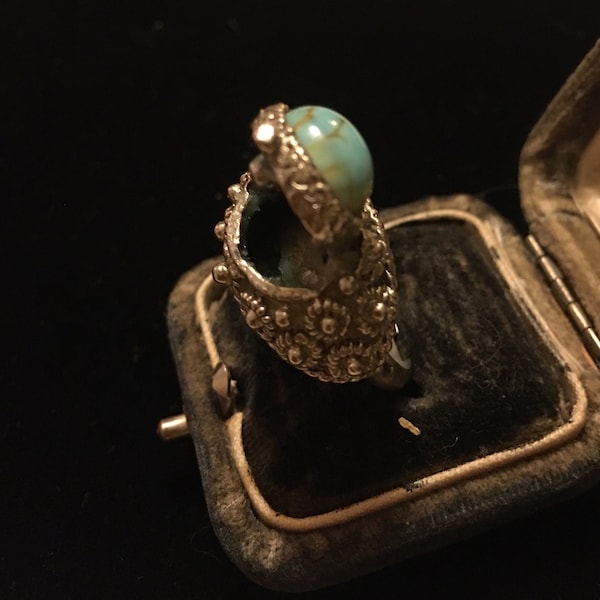 bague médaillon vintage, bague médaillon, bague empoisonnée, bague ornée, trouvaille rare