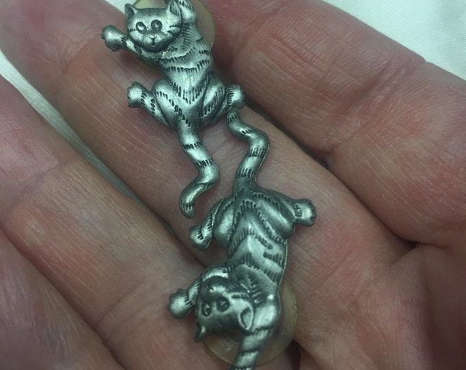 Vintage designer Cat earrings by JJ, rare divine pair