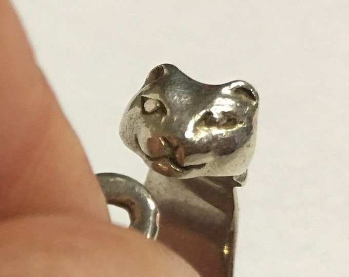 Vintage Cat Ring, Silver Cat ring, Cat Jewellery, Cat design ring, sterling silver, silver animal ring, striking design.