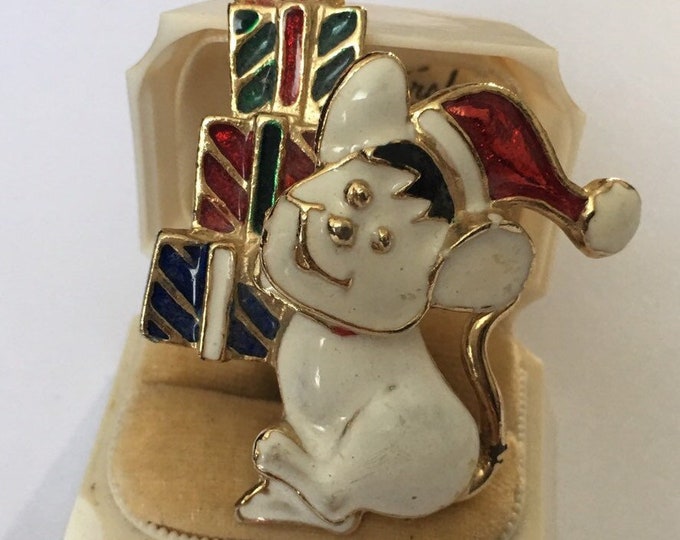 Vintage Mouse Brooch, Xmas Mouse Brooch, Christmas Brooch, vintage Christmas brooch, Christmas jewellery, mouse jewellery, Santa brooch.