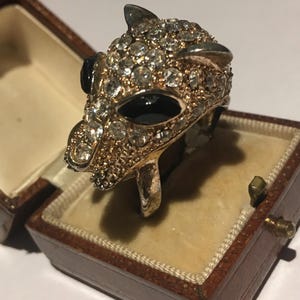 Vintage  Panther ring, Fantastic costume piece.