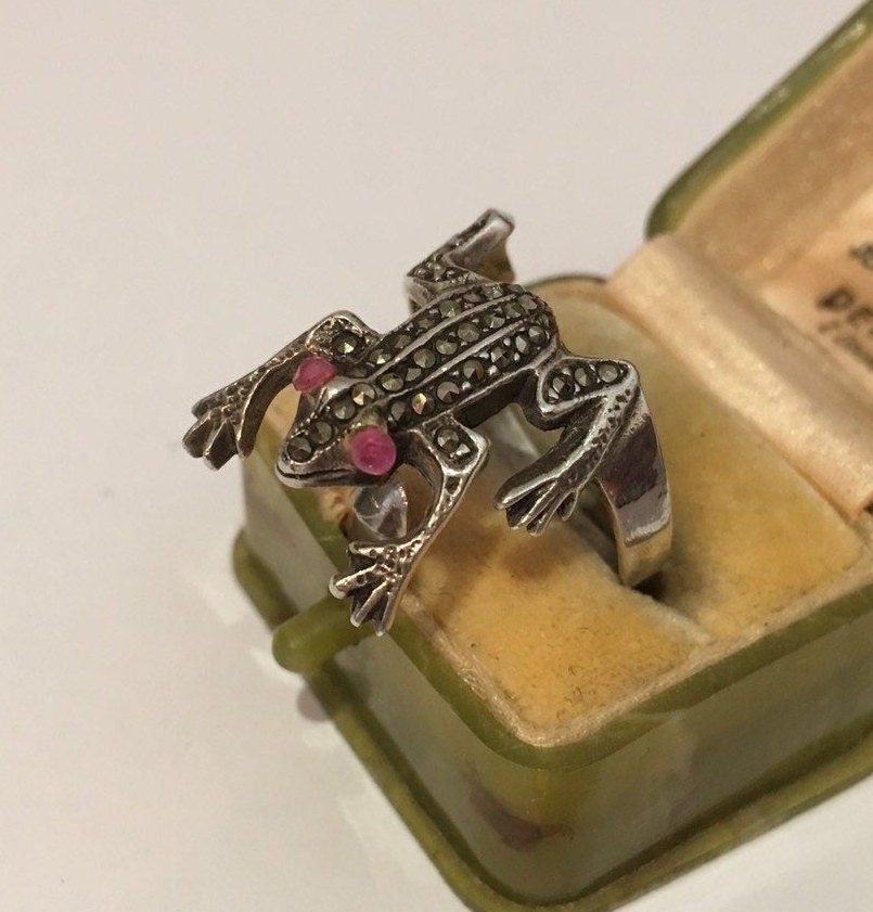 Vintage Frog Ring, Frog Ring, Silver Frog Ring, Sterling Silver frog ring, Frog jewellery, Frog