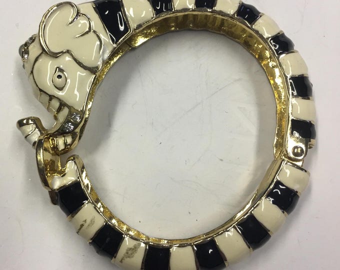 Vintage Elephant bracelet, elephant bracelet, elephant jewellery, elephant costume bracelet, elephant bangle, rare piece