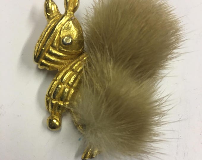 Vintage Squirrel Brooch, Squirrel Brooch, Squirrel Jewellery, Vintage Brooch, magical piece.
