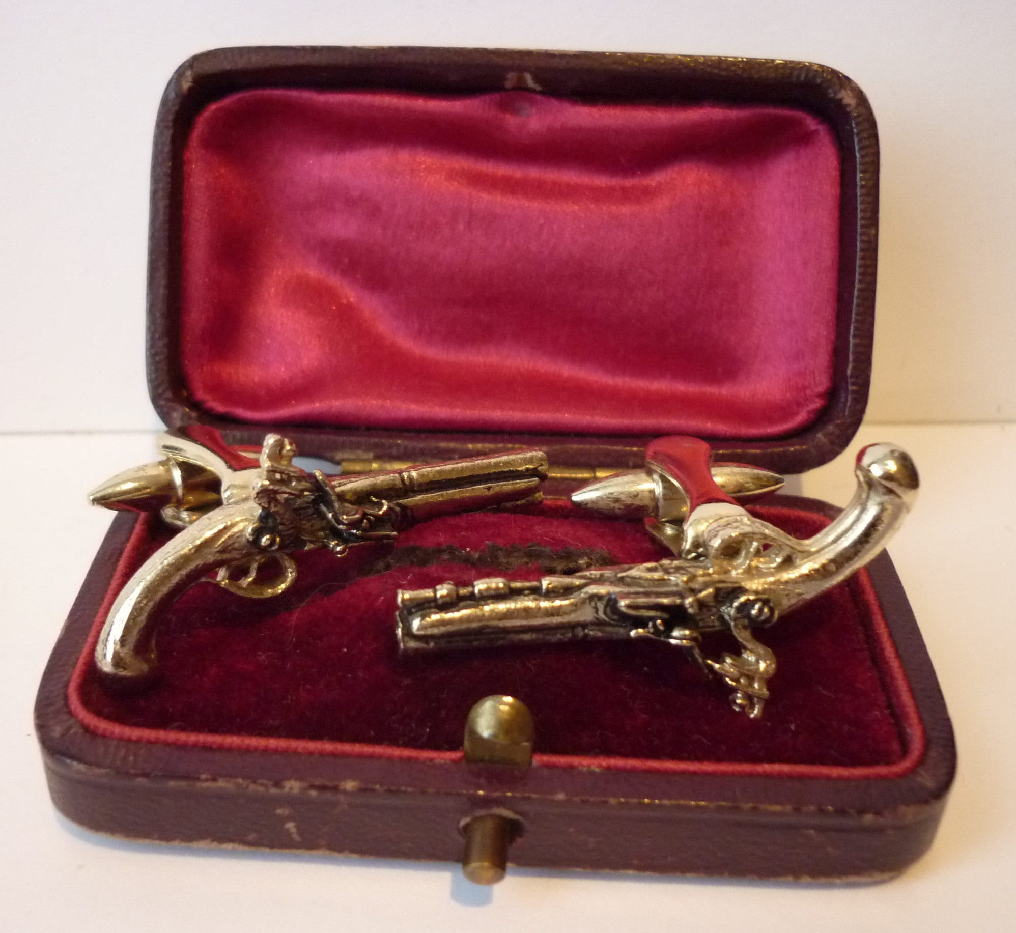 Vintage Pistol Cufflinks, Pistol cufflinks, pistol jewellery, gun