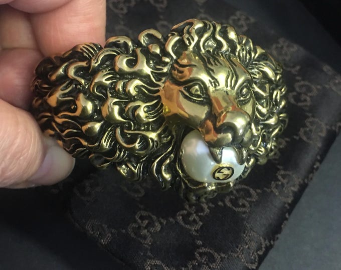 Vintage Lion Gucci Bracelet, Designer Lion Cuff, Gucci Bangle, Animal Bangle, Lion Jewellery, Exquisite rare piece.