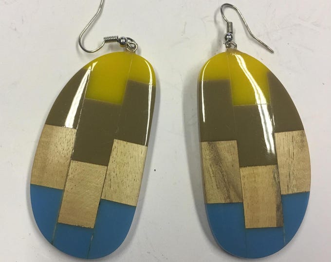Cool vintage earrings, fabulous statement piece.