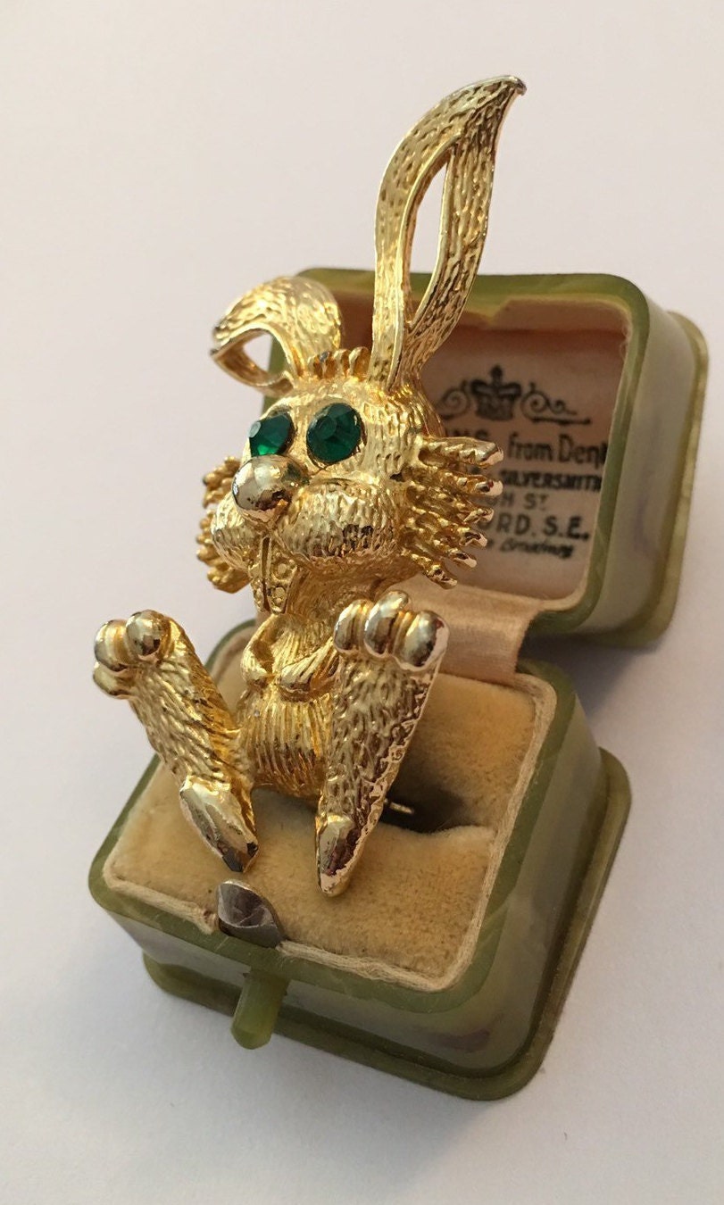 Vintage Rabbit brooch, Gold Rabbit Brooch, Easter Pin,Rabbit pin