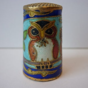 Vintage Owl Thimble, Vintage bird thimble, cloisonne owl thimble, bird head thimble, Owl thimble, Cloisonne thimble, beautiful piece