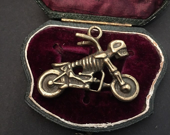 Vintage Skull Pendant, Gold skull necklace, skull jewellery, skull design pendant, skull pendant, bike pendant, motorbike pendant, divine