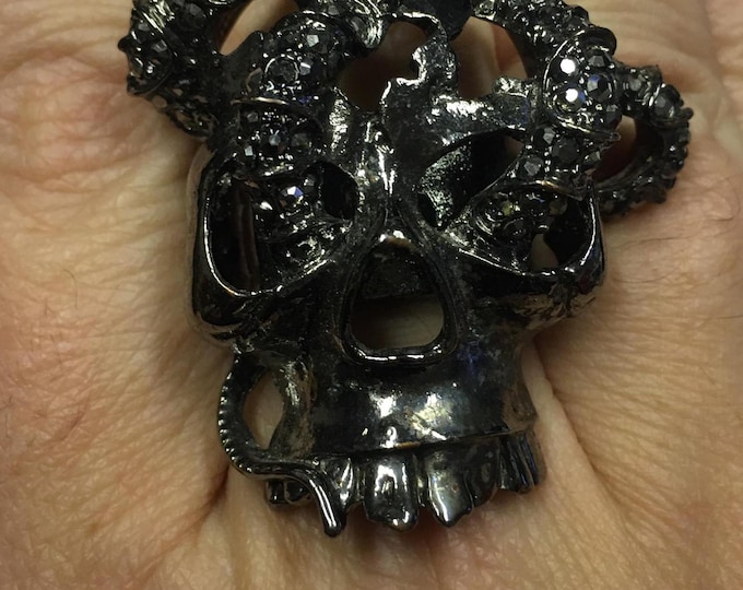 Fabulous snake skull ring, skull jewellery, rare design,