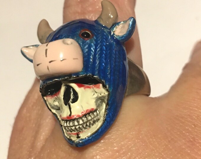 Vintage Skull Ring, Designer Skull Ring, Sterling silver studio skull ring, magnificent rare design piece.