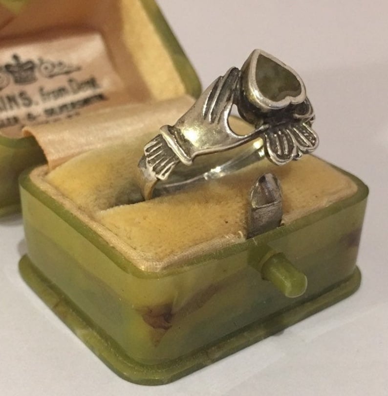 vintage claddagh ring Silver hand ring claddagh ring vintage hand ring Fede ring heart ring rare design. Vintage Hand ring