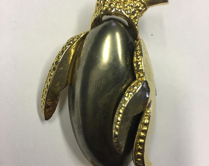 Vintage Penguin brooch, fantastic Costume piece