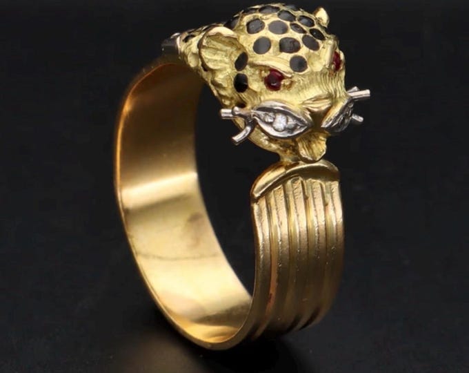 Vintage Diamond Panther Ring, 18 Ct Gold Panther Ring, Gold Panther Ring set, Diamond Ring, Panther jewellery, magnificent rare ring
