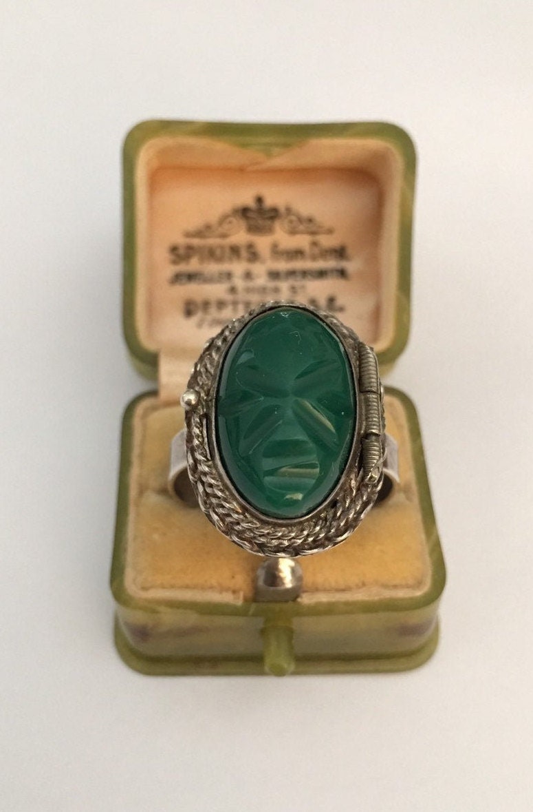 Vintage Poison Ring, Vintage Silver Poison ring, Carved Face Ring