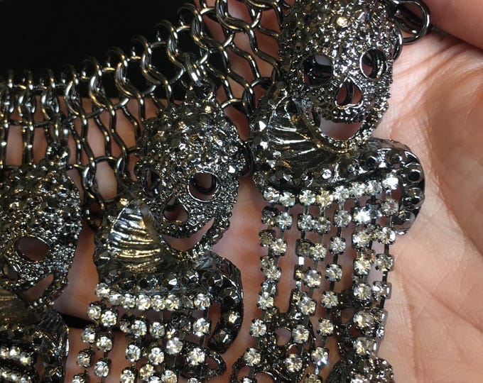 Vintage Skull necklace, Skull Jewellery, Gothic Jewellery, fabulous piece