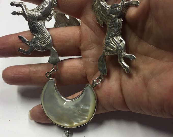 A beautiful Vintage silver Horse Necklace with fabulous design.