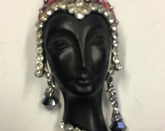 Vintage Face Brooch, Face Brooch,  Vintage face Jewellery, Face Brooch, fantastic design piece.