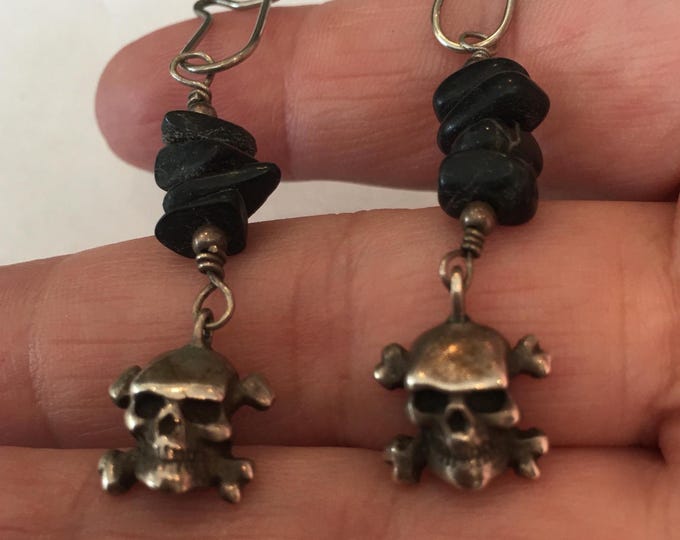Rare vintage sterling silver skull earrings with fabulous rare design