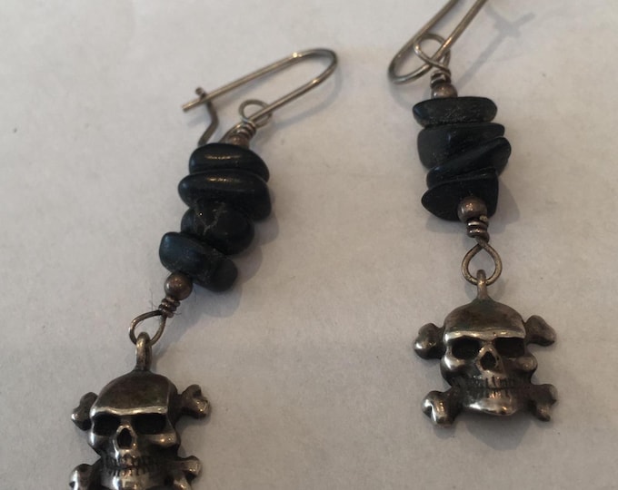 Rare vintage sterling silver skull earrings with fabulous rare design