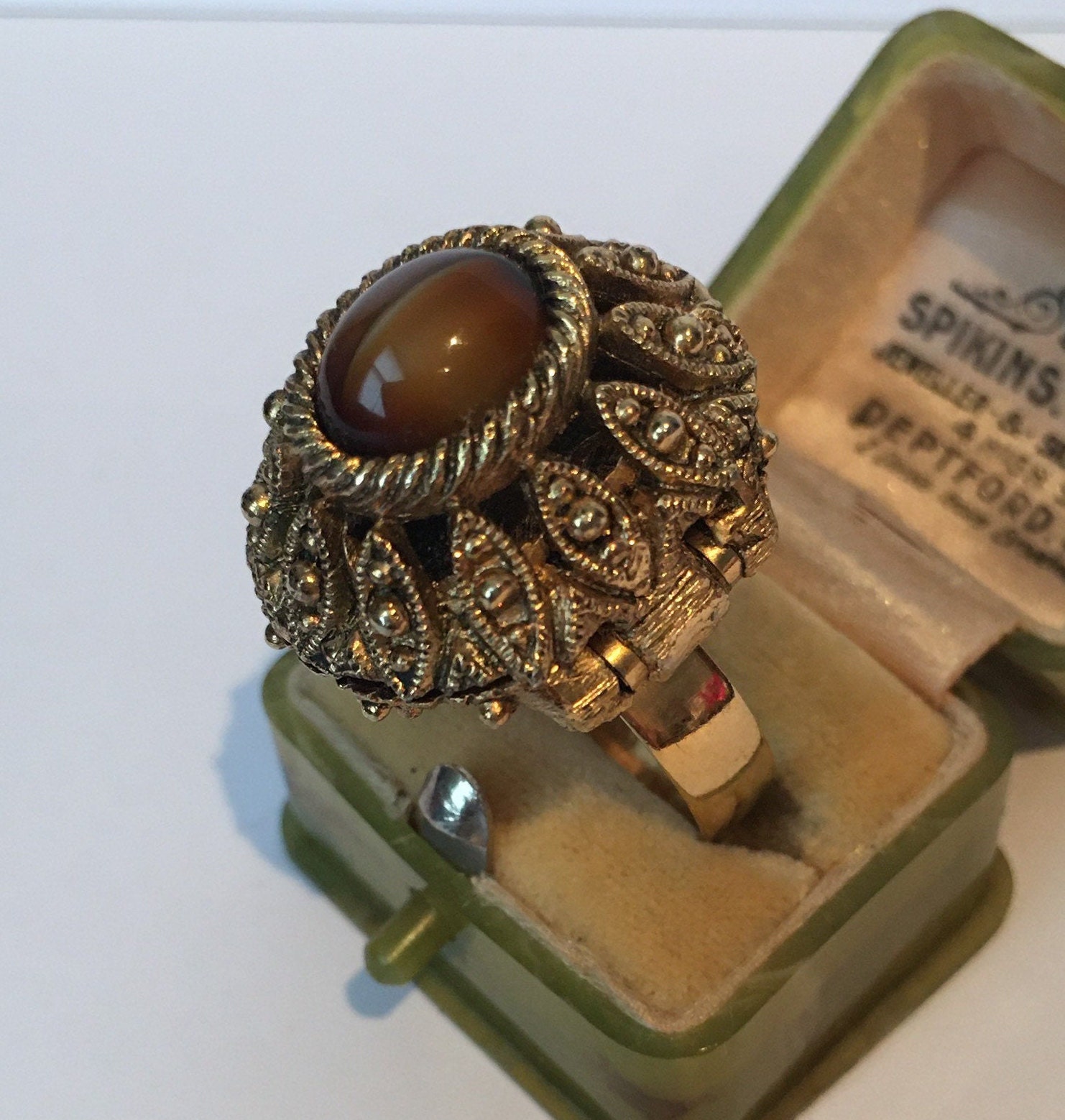 Gold poison ring deals