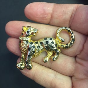 Vintage panterbroche, panterbroche, gouden panterbroche, pantersieraden, panterstrasssieraden, dierenbroche, panterspeld