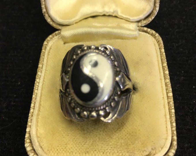 Vintage Ying Yang Ring, Ying Yang Jewellery, Vintage Ring, Yoga Ring, Yoga Jewellery, Sterling Silver, Vintage Yoga Ring, divine.