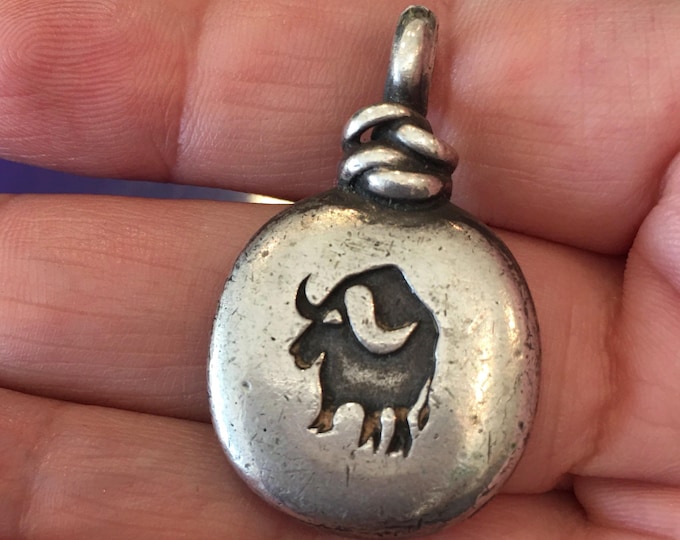 Vintage sterling Bull Pendant with divine design