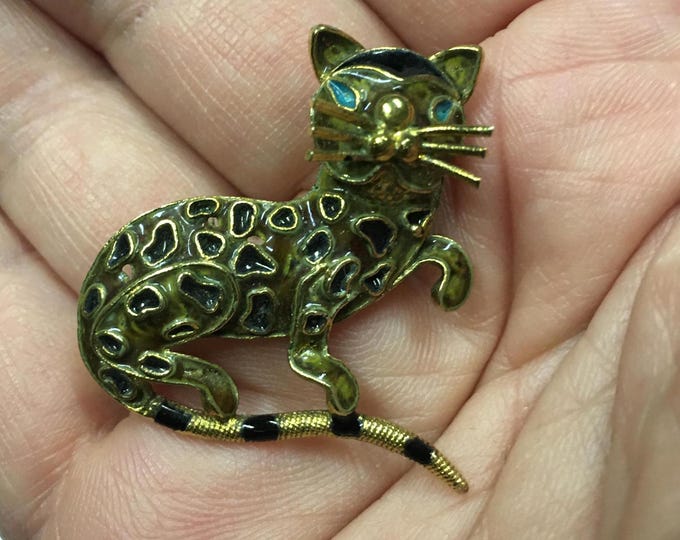 Vintage Cat Brooch, Cat Jewellery, fantastic Costume piece
