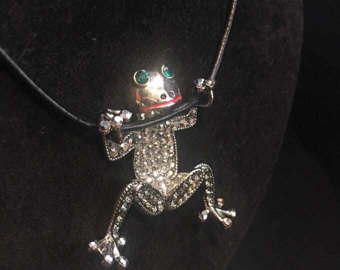 Vintage Frog Necklace, Frog Pendant, Butler and Wilson Frog Necklace,  Frog necklace, Cool Jewellery, Frog Jewellery, fantastic rare piece