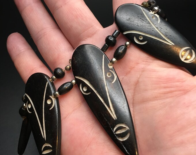Vintage Face Necklace, Vintage Necklace, Cool Jewellery, Face Jewellery, Rare design necklace, collector's piece.