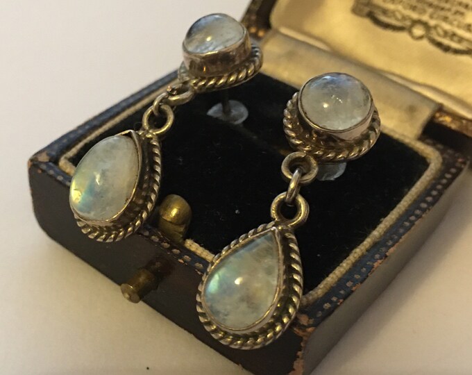 Vintage Moonstone Earrings, Moonstone Earrings, Vintage Earrings, Moonstone Earrings, Moonstone Jewellery, Exquisite earring