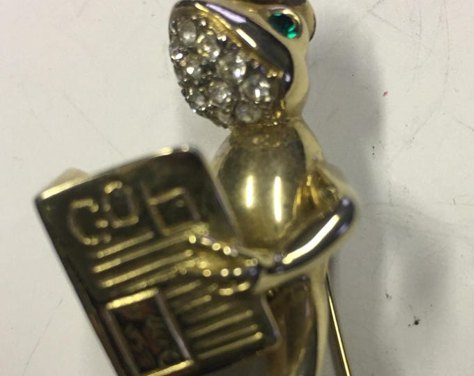 A fantastic Vintage Frog brooch with exquisite design.