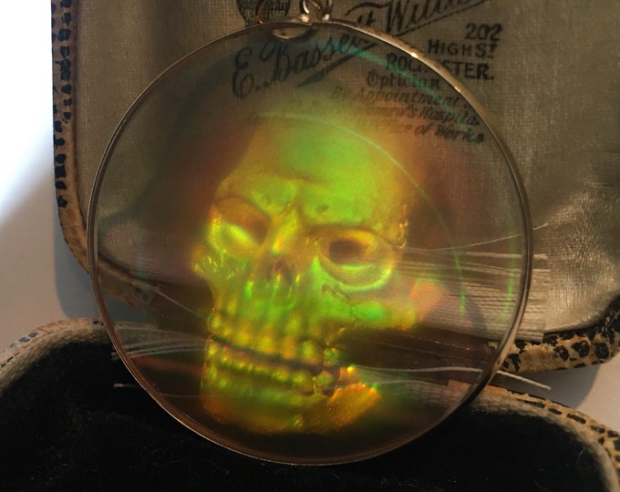 Vintage Skull Pendant, Hologram, 9 Ct Skull Pendant, 9 Ct gold hologram, Skull gold pendant, Skull Jewellery, Skull pendant, divine
