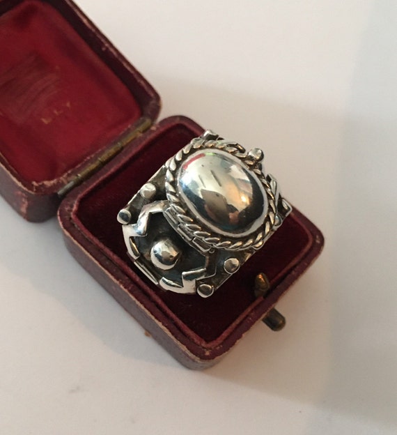 Vintage Poison Ring, Locket Ring, Silver Poison Ri