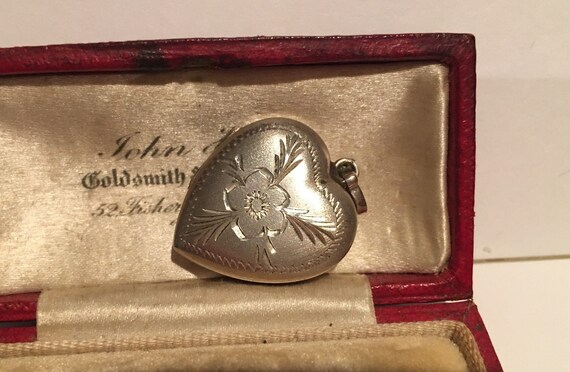 Vintage Locket Pendant, Silver Locket Necklace, Lo