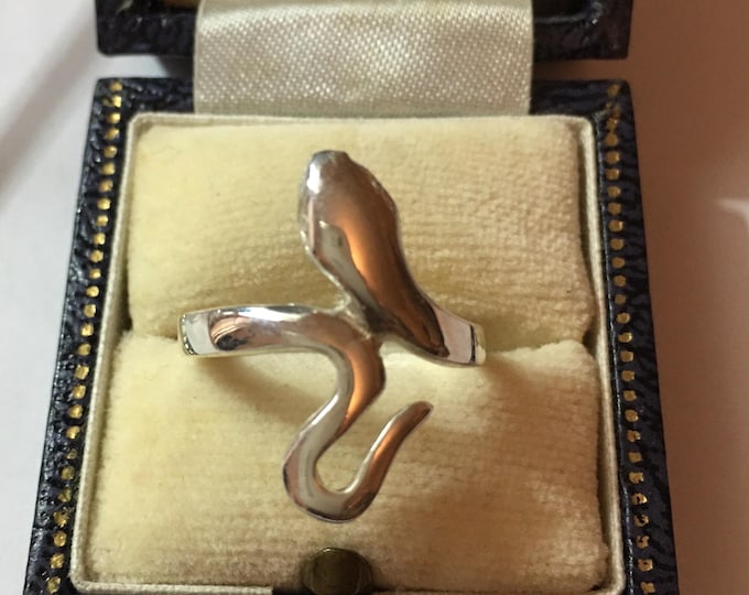 Snake Ring, Silver Snake Ring, Silver Snake Ring, Vintage Silver snake ring, snake jewellery, design piece.