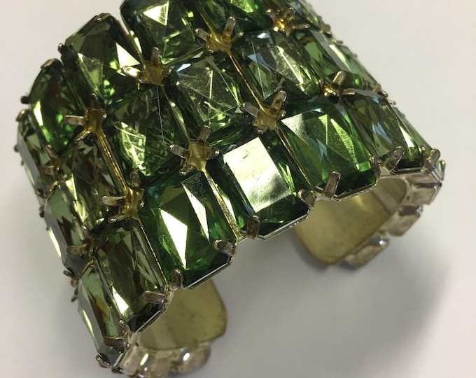 Vintage bracelet, Rare Jewellery, exquisite statement piece.