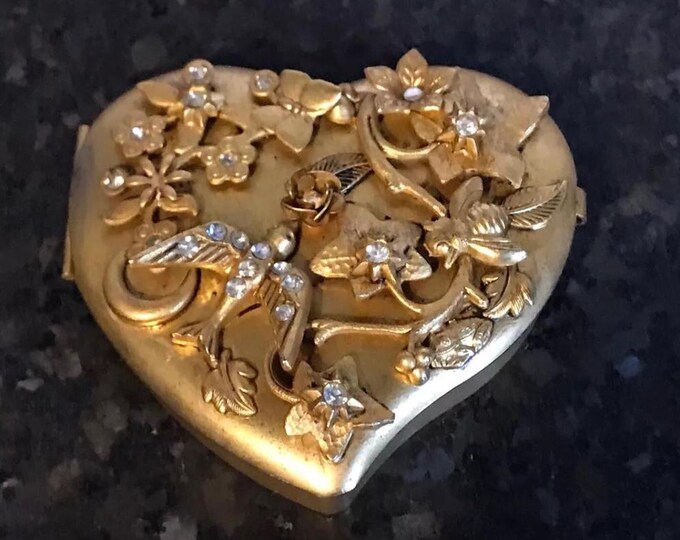 Vintage Compact, Askew Compact, Ornate Compact, beautiful rare collector's piece.