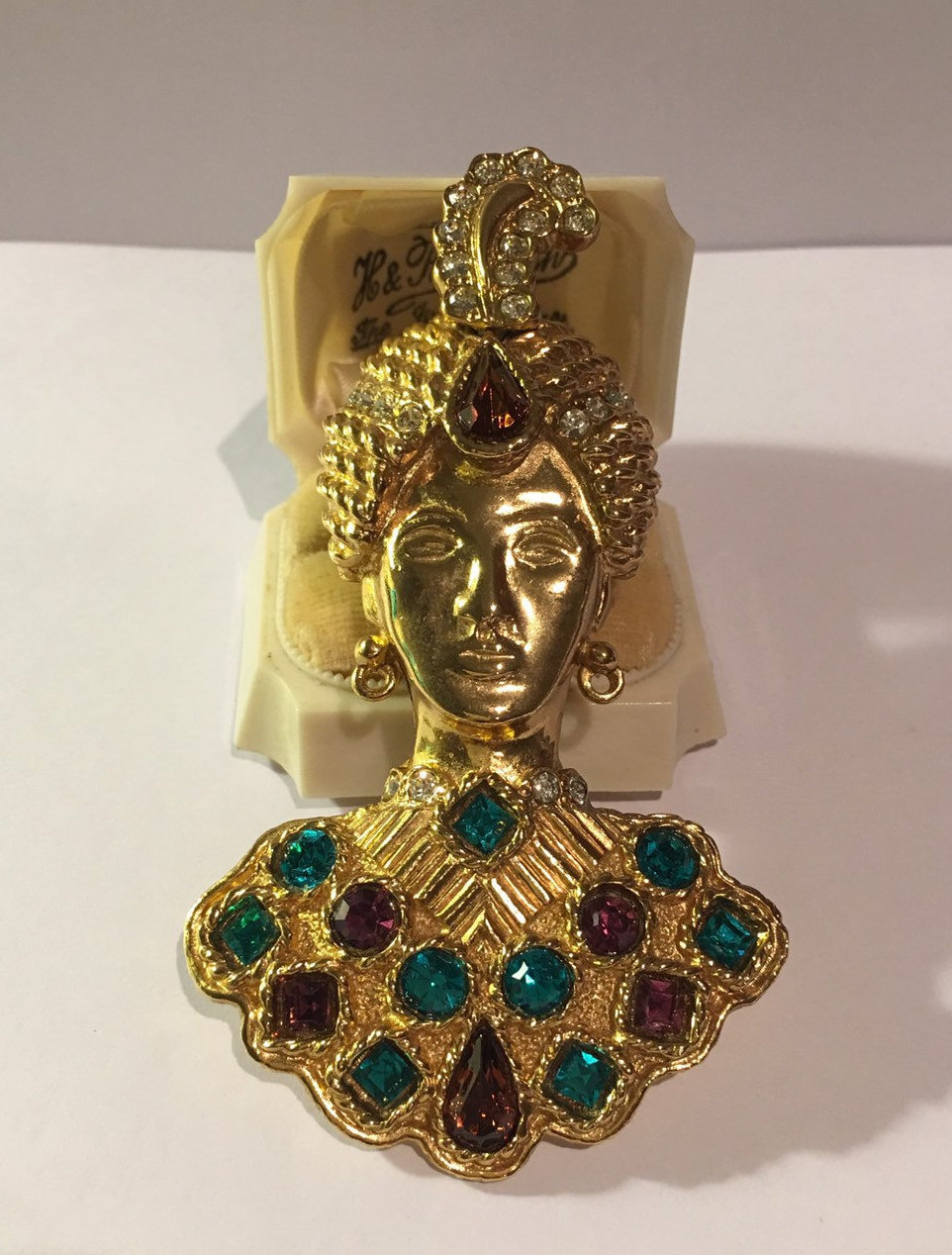 Vintage Face Brooch, Face Brooch, Vintage Gold face Brooch, Butler and