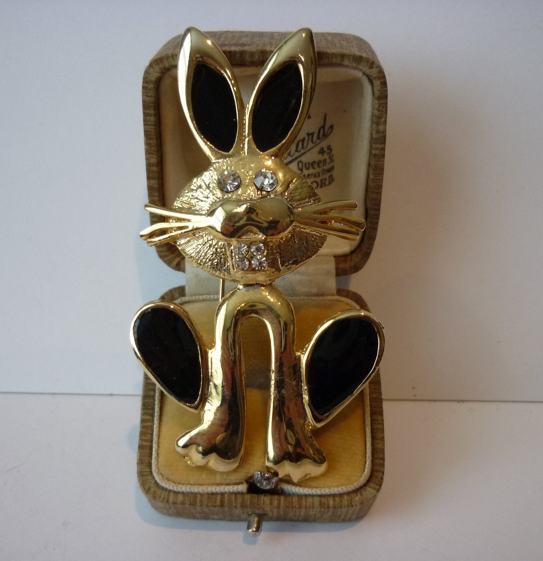 Vintage Rabbit brooch, Gold Rabbit Brooch, Rabbit pin, Rabbit brooch