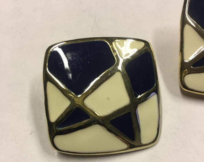 Vintage Earring's with wonderful design and style, rare design