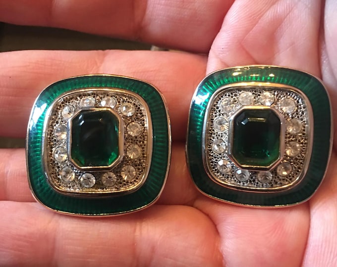 Vintage Earring's with wonderful design and style, rare design