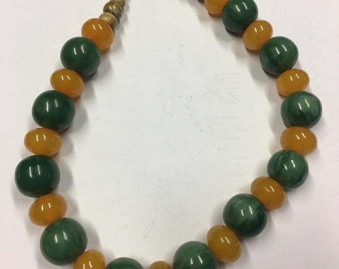 A beautiful Vintage Necklace. decorative ornate design, rare statement piece