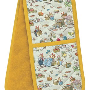 Brambly Hedge Spring Picnic - Organic Cotton Double Oven Gloves