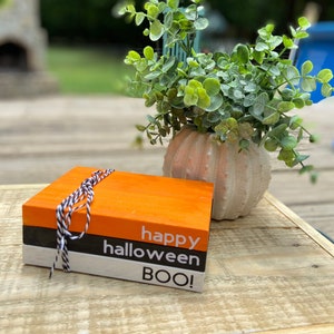 Halloween Book Stack | Halloween Decor | Happy Halloween Book stack | Halloween Tiered Tray | Halloween Books