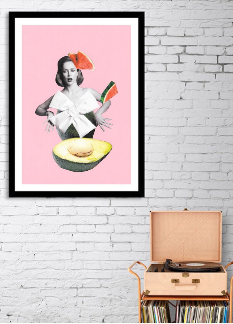 Minimalist art essay image